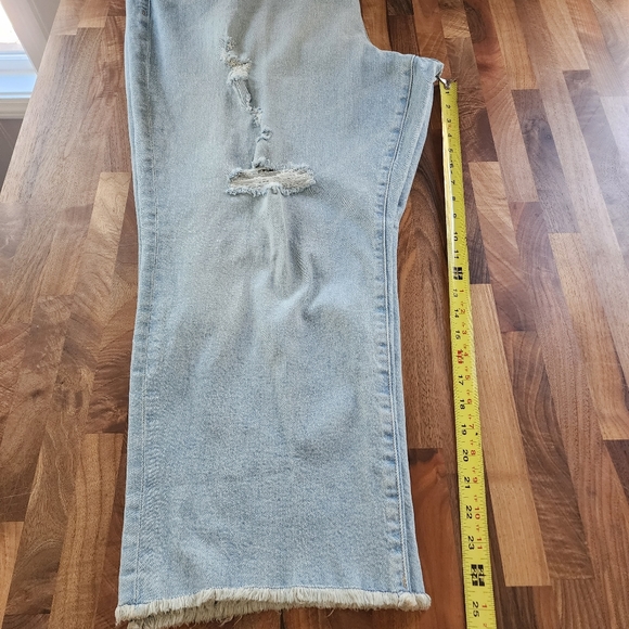 Torrid Feel The Fit Stovepipe Classic Denim Straight Leg Jeans Size 28 PLUS NWT - Picture 9 of 11